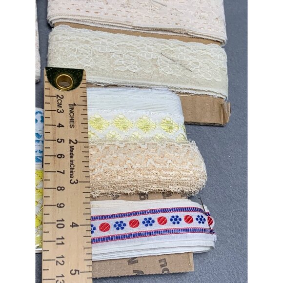 52 Yards Vintage Lace & Trim Assortment - Picture 8 of 10